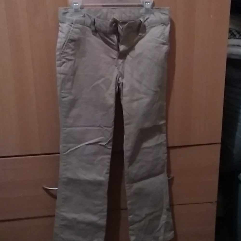 Girl's khaki pants